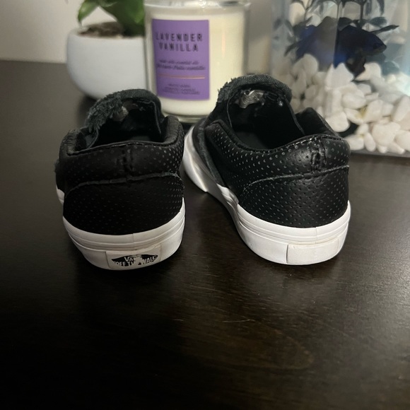 Vans slip ons Toddler size 4 - Picture 2 of 7